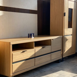 TV alus Mono 01